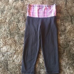 PINK yoga Capri pants
